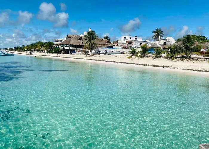 Beachfront Views Next To The Pier *